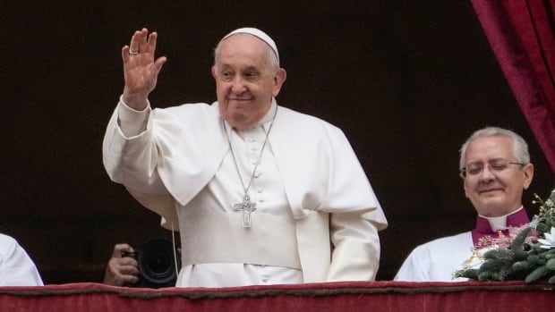 Pope’s Christmas Day blessing contains enchantment for peace, denounces weapons trade
